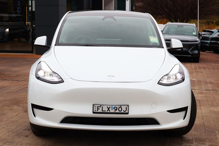 2024 Tesla Model Y Rear-Wheel Drive