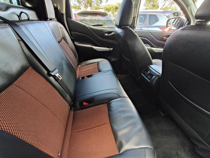 2019 Nissan Navara N-TREK D23 Series 4 4X4 Dual Range White Diamond