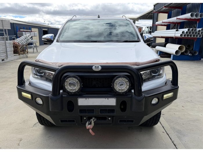 2017 Toyota Hilux SR5