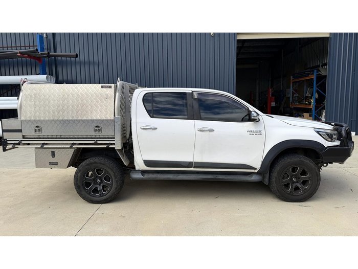 2017 Toyota Hilux SR5