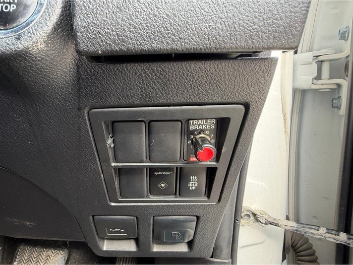2017 Toyota Hilux SR5