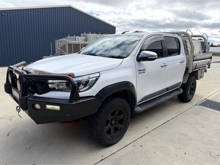 2017 Toyota Hilux SR5