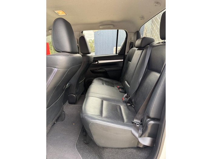 2017 Toyota Hilux SR5