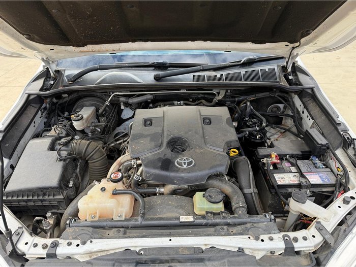 2017 Toyota Hilux SR5