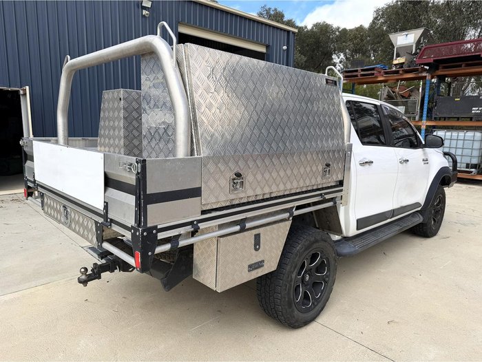 2017 Toyota Hilux SR5