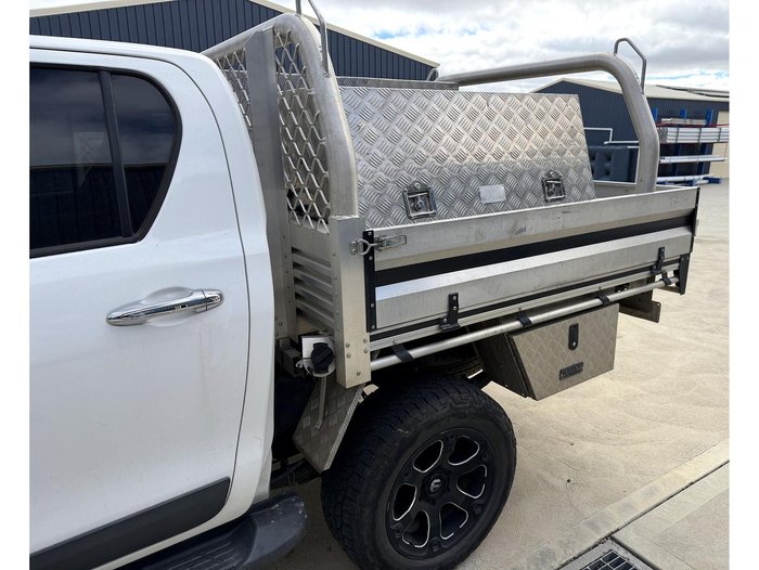 2017 Toyota Hilux SR5