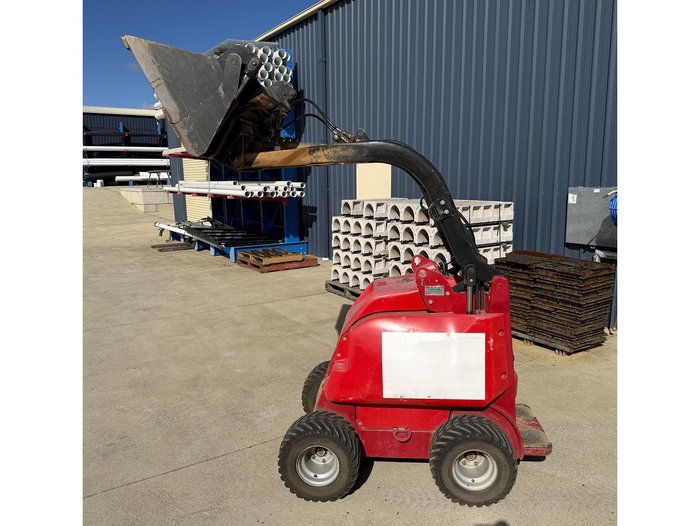 Dingo Mini Digger K9-4-Y-Ii
