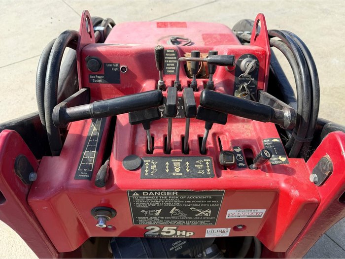 Dingo Mini Digger K9-4-Y-Ii