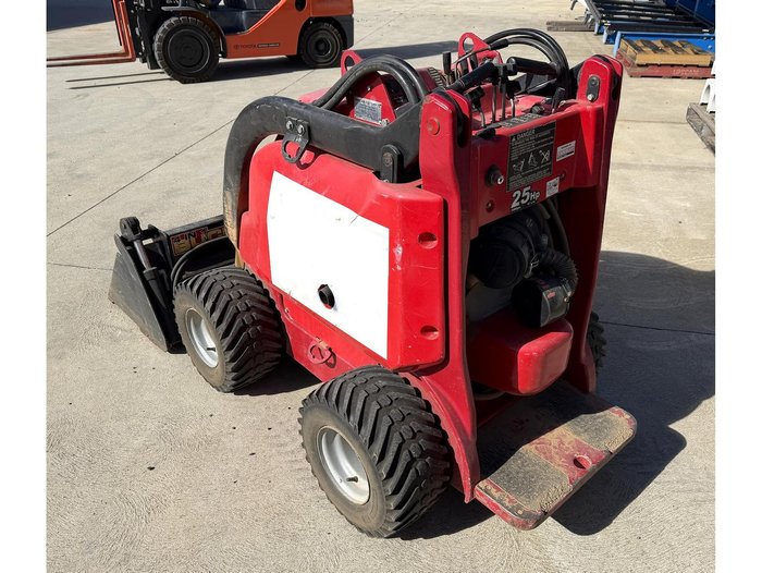 Dingo Mini Digger K9-4-Y-Ii