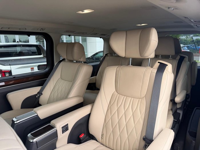 2024 Toyota Granvia VX