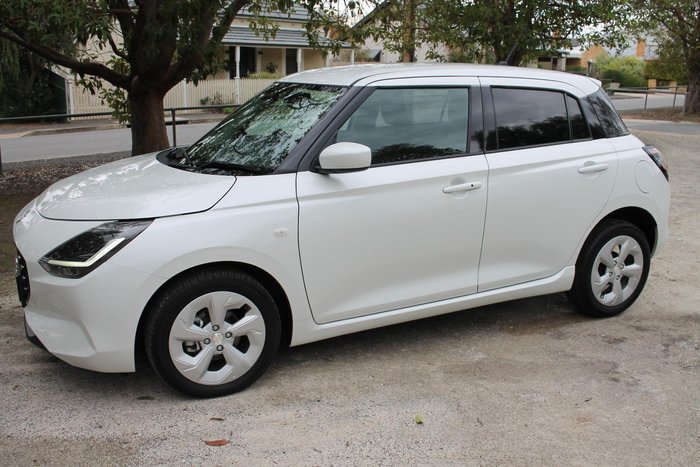 2024 Suzuki Swift Hybrid Plus