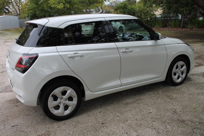 2024 Suzuki Swift Hybrid Plus