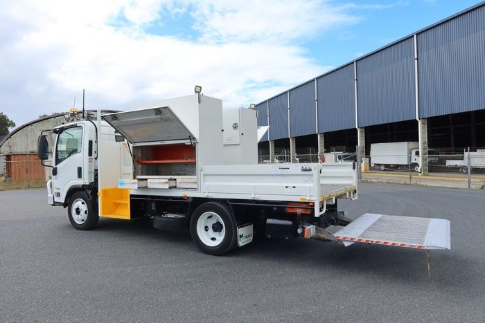 2016 Isuzu N Series