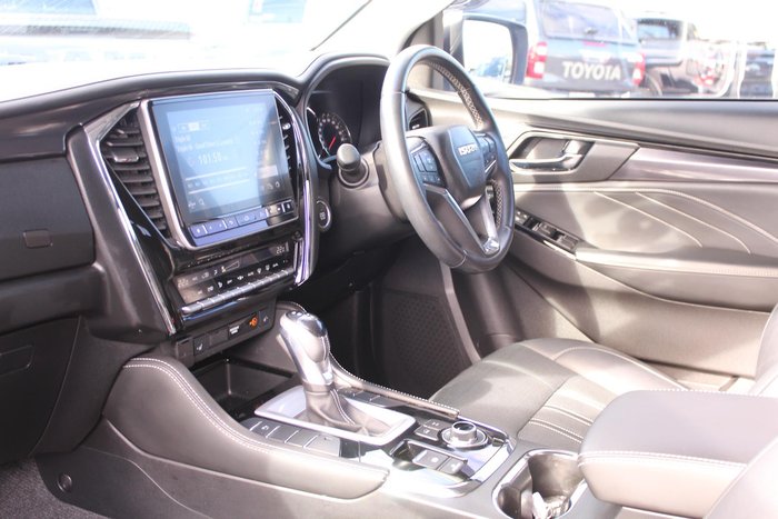 2023 Isuzu MU-X LS-T
