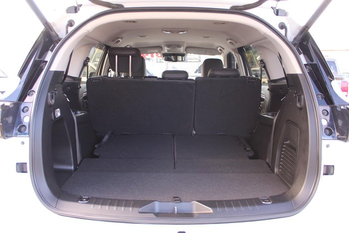 2023 Isuzu MU-X LS-T