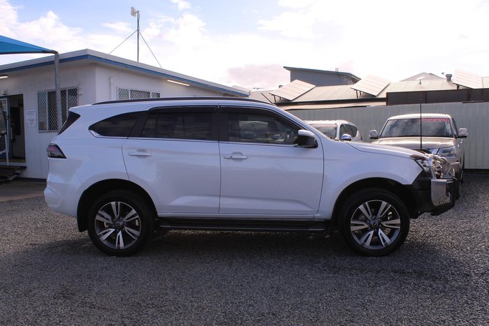 2023 Isuzu MU-X LS-T