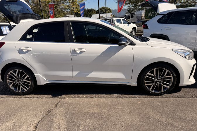 2019 KIA RIO GT-LINE