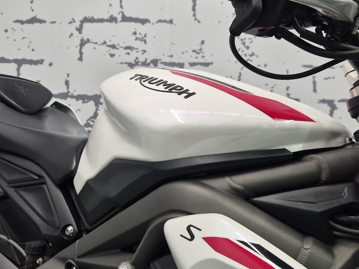 2022 Triumph Street Triple S 660 LAMS Street Triple White