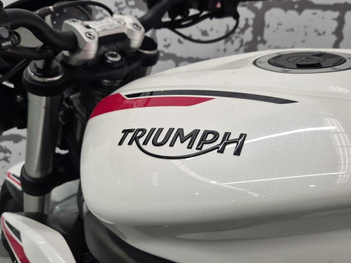 2022 Triumph Street Triple S 660 LAMS Street Triple White