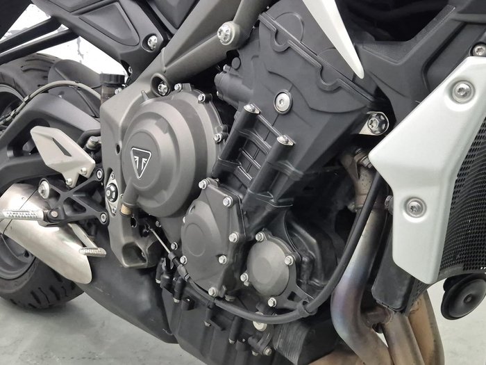 2022 Triumph Street Triple S 660 LAMS Street Triple White