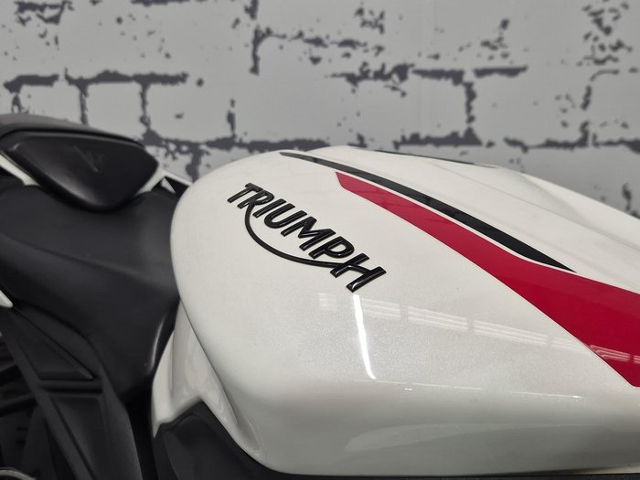 2022 Triumph Street Triple S 660 LAMS Street Triple White