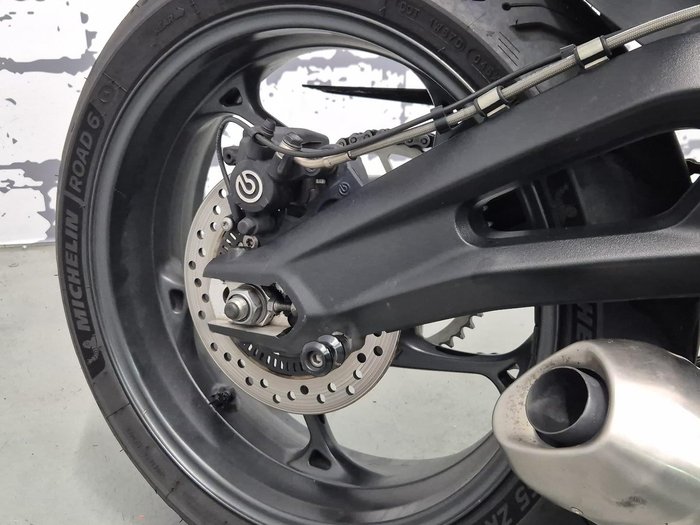 2022 Triumph Street Triple S 660 LAMS Street Triple White