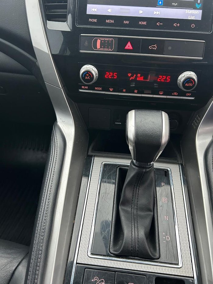 2021 Mitsubishi Pajero Sport GLS