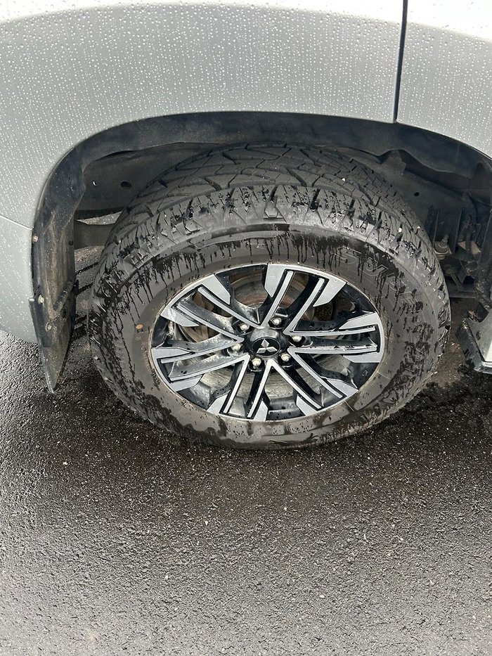 2021 Mitsubishi Pajero Sport GLS