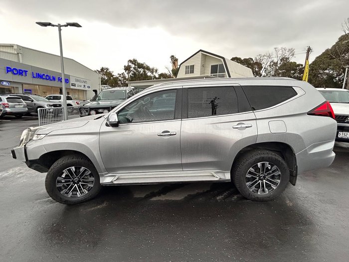 2021 Mitsubishi Pajero Sport GLS
