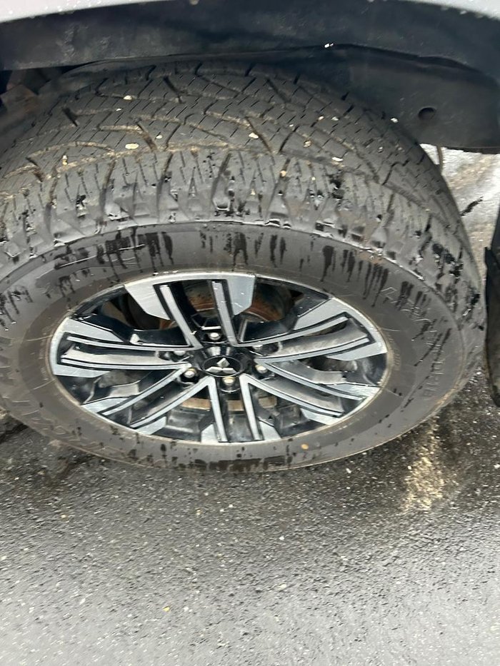 2021 Mitsubishi Pajero Sport GLS