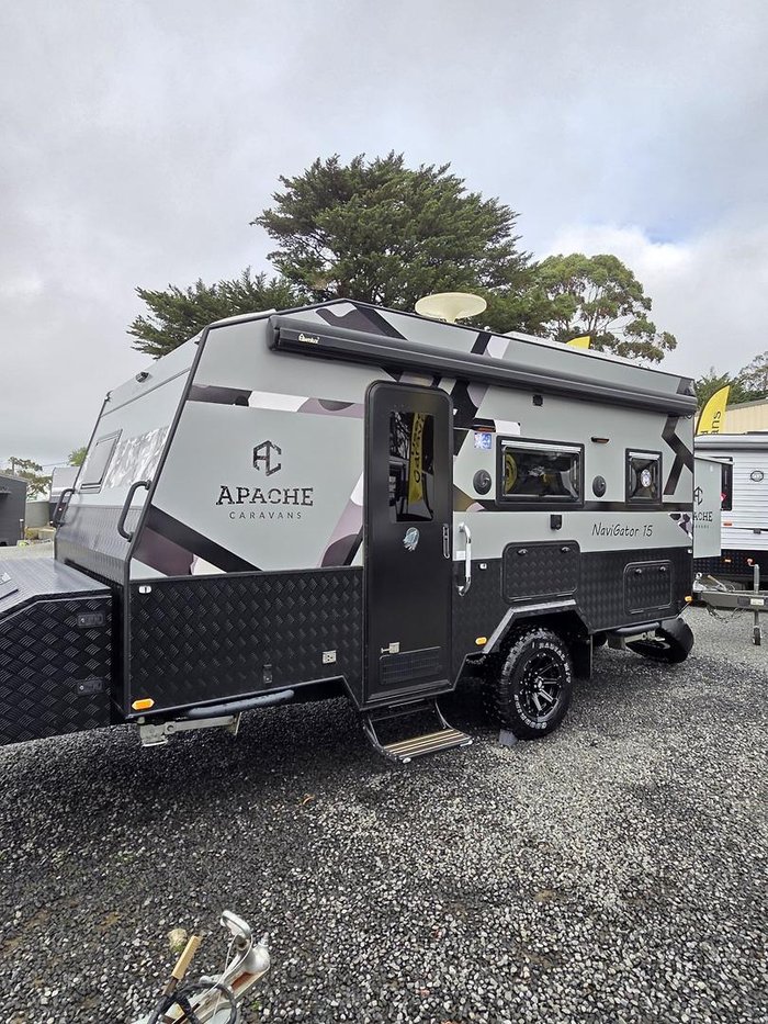 2024 Apache Navigator 15