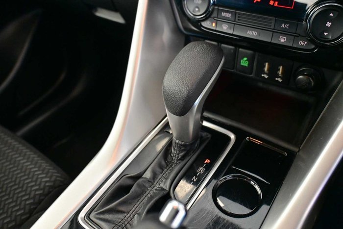 2024 Mitsubishi Eclipse Cross ES