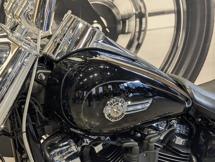 2022 Harley-Davidson Fat Boy 114 (FLFBS) Softail Black