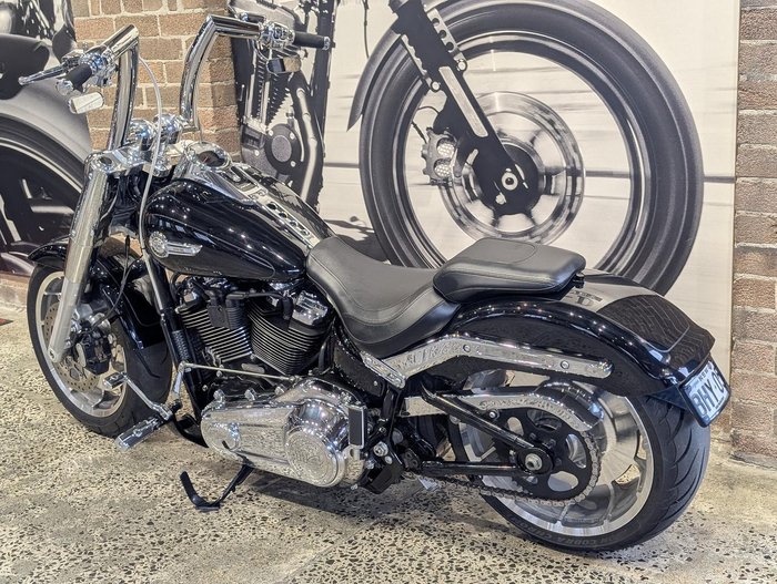 2022 Harley-Davidson Fat Boy 114 (FLFBS) Softail Black