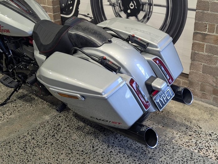 2025 Harley-Davidson CVO Road Glide ST 121 (FLTRXSTSE) Touring Silver
