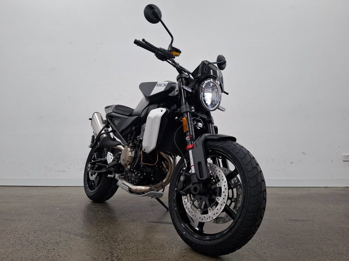 2024 Husqvarna 2024 HUSQVARNA 800CC SVARTPILEN 801 Road