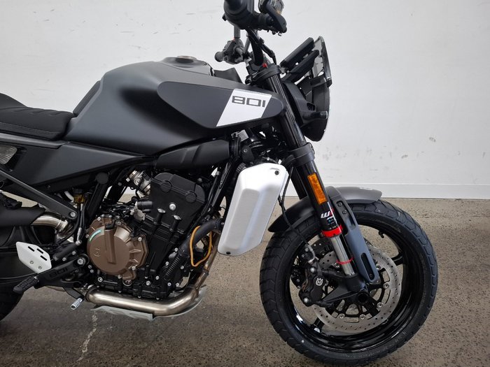 2024 Husqvarna 2024 HUSQVARNA 800CC SVARTPILEN 801 Road
