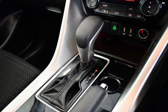 2024 Mitsubishi Eclipse Cross ES
