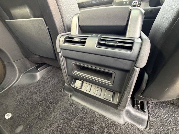 2021 Land Rover Defender 110 D250 S