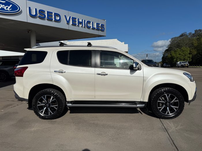 2021 Isuzu MU-X LS-T