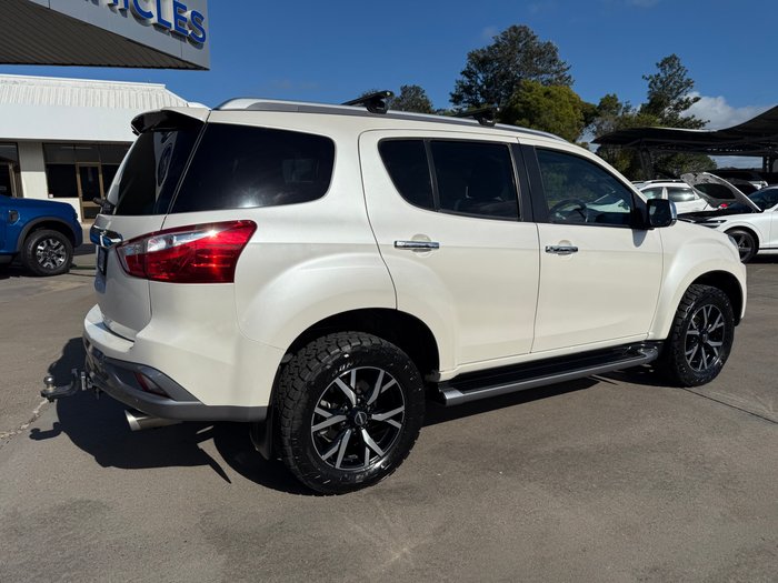 2021 Isuzu MU-X LS-T