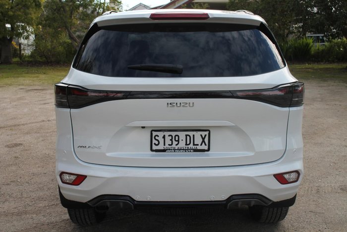 2025 Isuzu MU-X LS-T
