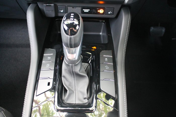 2025 Isuzu MU-X LS-T