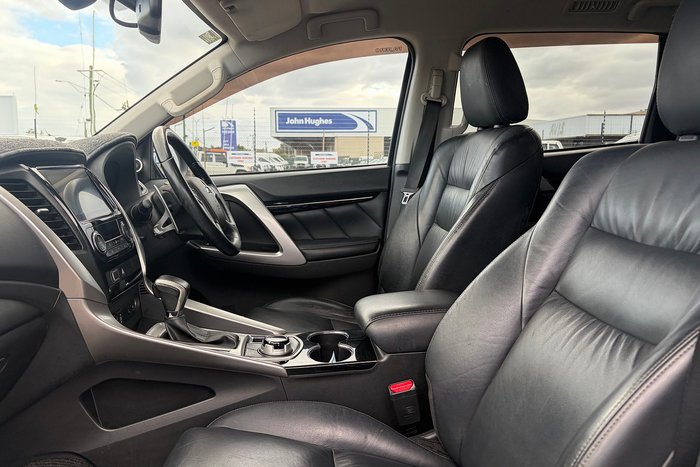 2016 Mitsubishi Pajero Sport Exceed