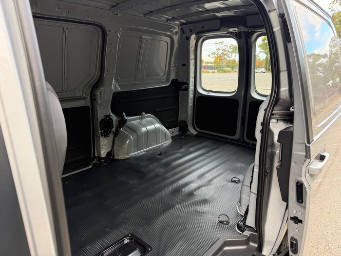 2026 Hyundai STARIA LOAD
