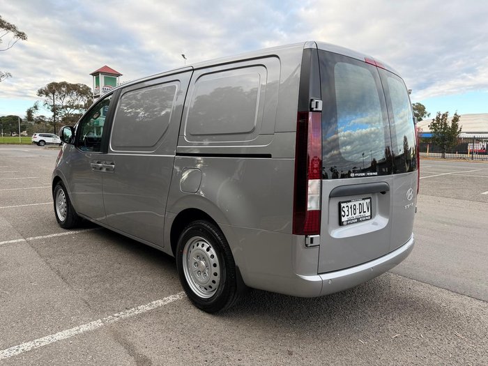 2026 Hyundai STARIA LOAD