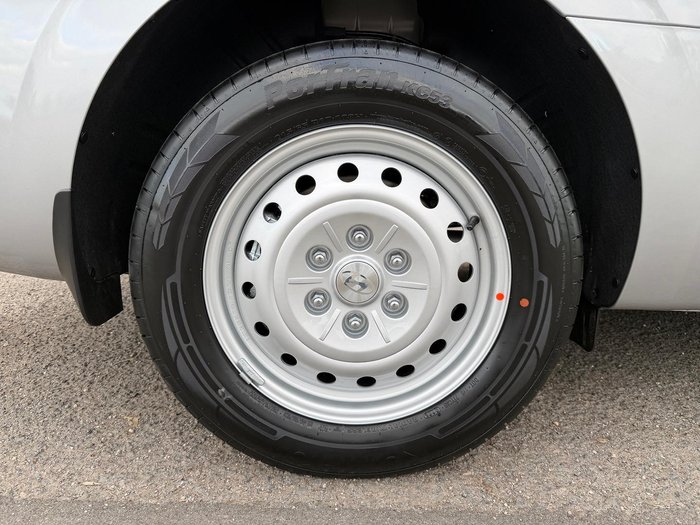 2026 Hyundai STARIA LOAD