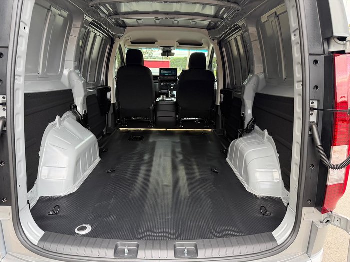 2026 Hyundai STARIA LOAD