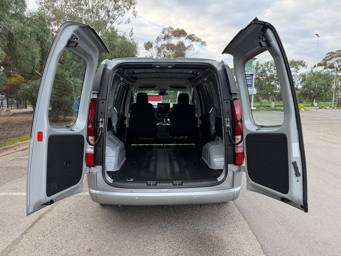 2026 Hyundai STARIA LOAD