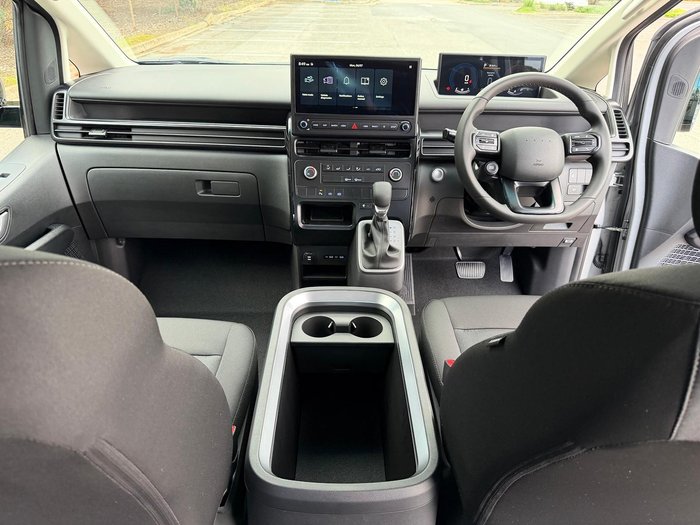 2026 Hyundai STARIA LOAD